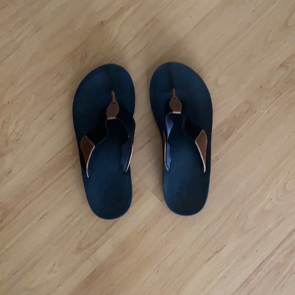 Men’s Olukai sandals